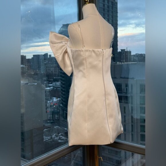🆕 BRONX & BANCO 🧿 NWOT Evie White Strapless Bow Mini Dress, Sz L US 8 - Picture 9 of 16